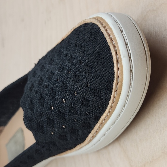 UGG Tammy Slip On Perforated Knit Comfort Flats Black 1108671 Women's Sz 8 EUC - Picture 10 of 14